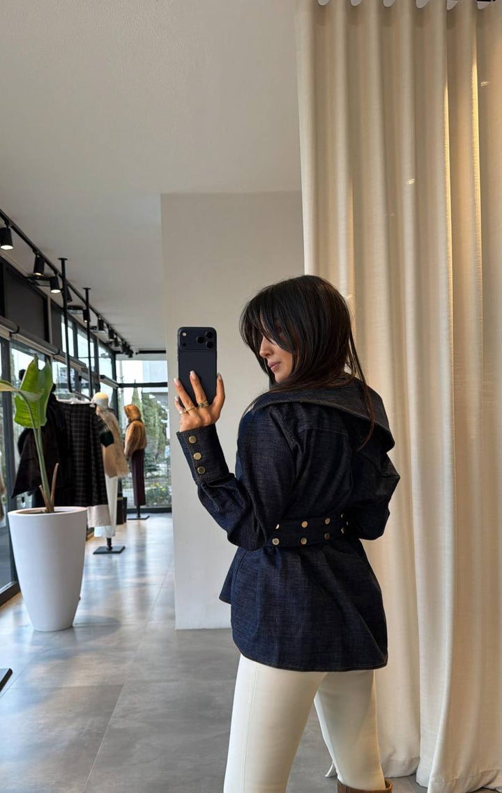 KD7019_tops_black_oversized collar (6).jpg