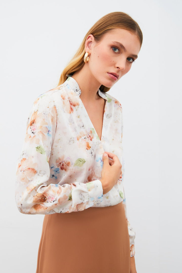 stn1515_blouse_tan_floral_satin (1).jpg
