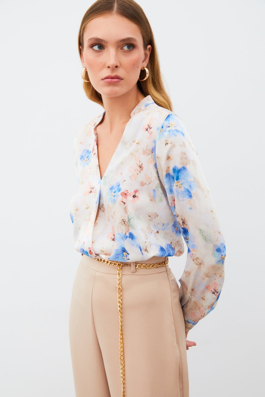 stn1515_blouse_tan_floral_satin (10).jpg