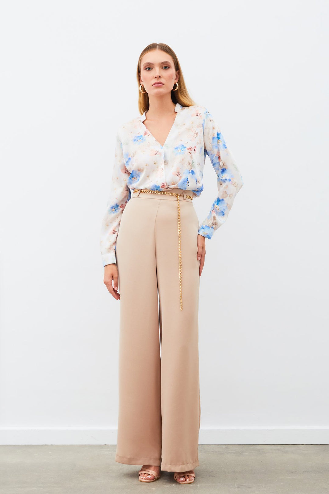 stn1515_blouse_tan_floral_satin (13).jpg