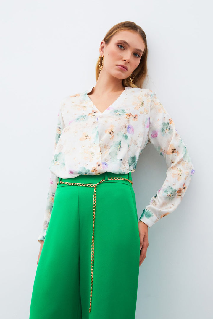 stn1515_blouse_tan_floral_satin (5).jpg