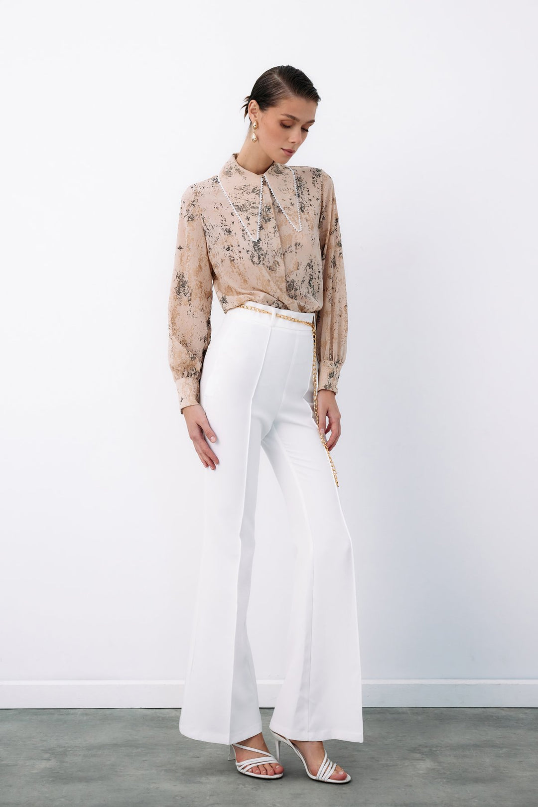 stn2514_blouse_silver_dagger-collar (9).jpg